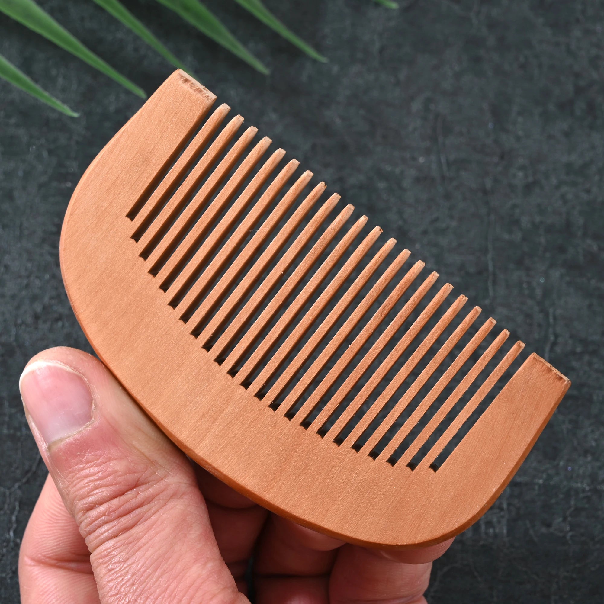 Trendy Hair Engraved Natural Peach Wood Wooden Comb Anti-Static Beard Comb Tool